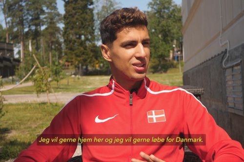 Benjamin Lobo Vedel tror på de danske forhold og bliver hjemme i Danmark. Læs hans fortælling.