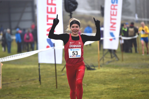 Anna Emilie Møller genvinder guld ved NM Cross Country
