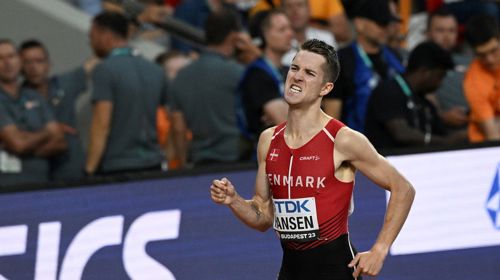 Uldbjerg bryder den nordiske rekord i Boston: 3:53,80!