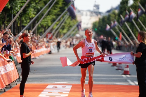 Jacob Sommer Simonsen og Carolien Millenaar danske mestre på halvmaraton 2023